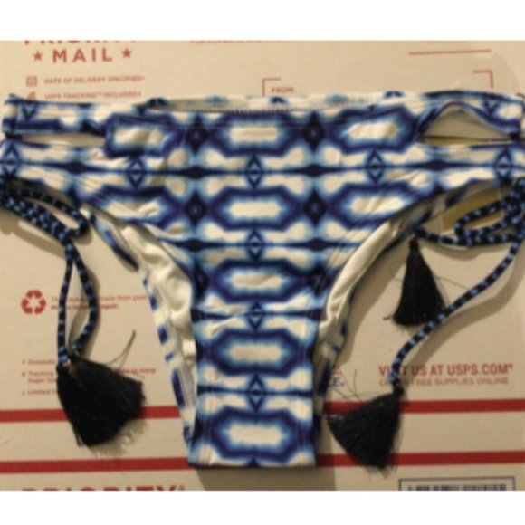 Michael Kors Women's Summer Breeze Bikini Set - Picture 10 of 12